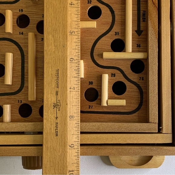 Labyrinth Wooden Tilting Puzzle Maze Game Cardinal #189 Premiere Edition no Ball - Picture 14 of 16